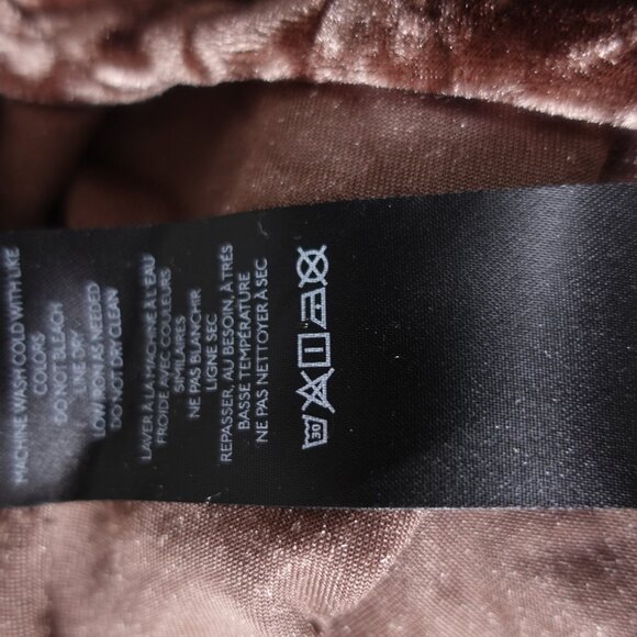 NWT UO Silence + Noise Corina Velvet Short Sleeve Mini Dress Chocolate Sz Small - Picture 13 of 13